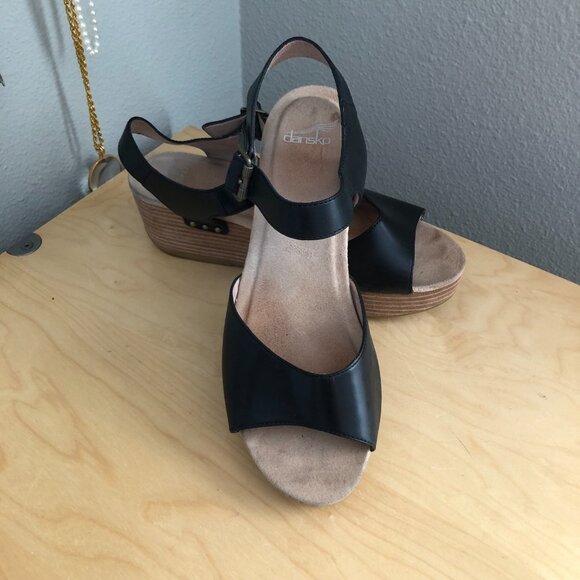 Dansko Silvie Platform Sandal - Picture 5 of 14